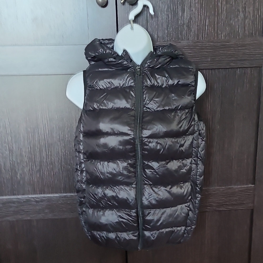 Kids Black Puffer Vest Size 12